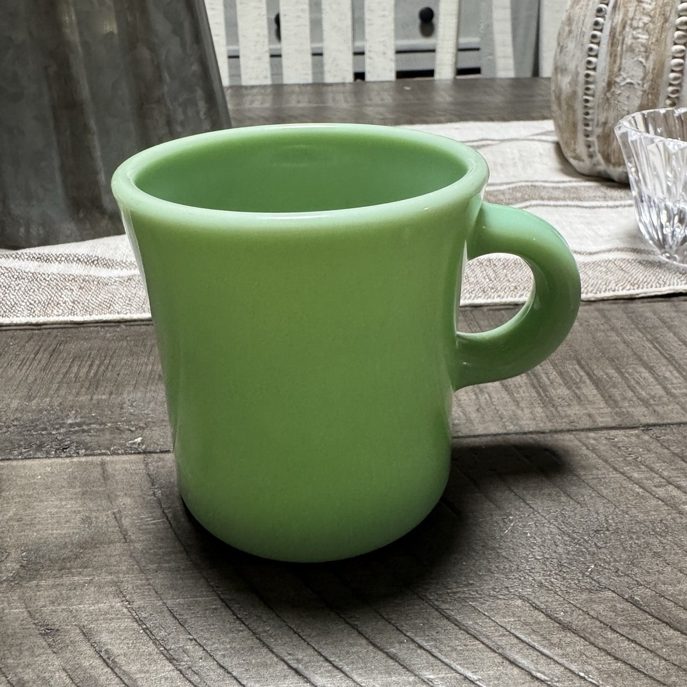 WILLIAMS SONOMA JADEITE GREEN Glass COFFEE CUP JADITE